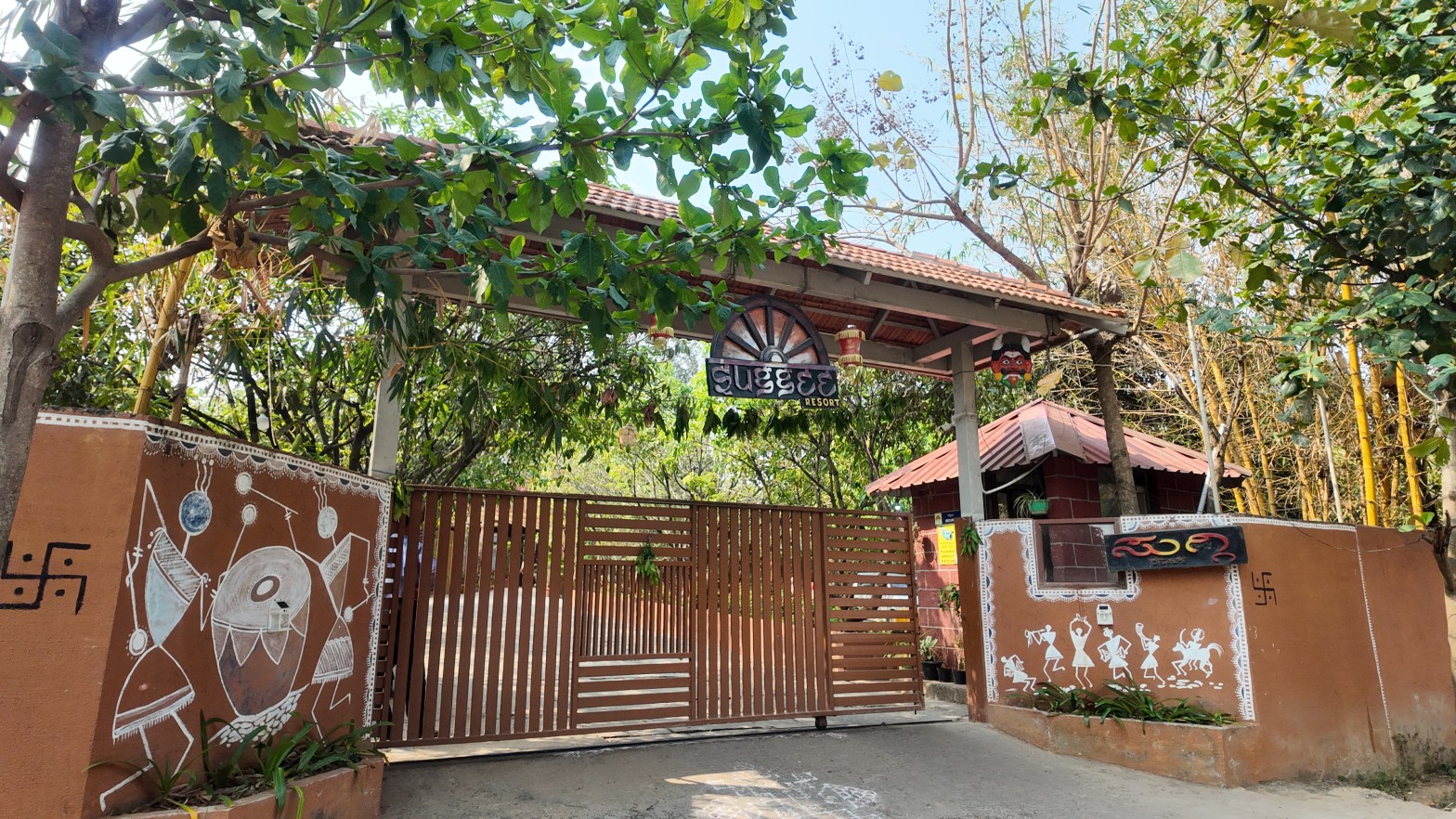Entrance of Suggee Resort